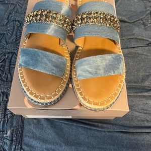 Crown Vintage sandals